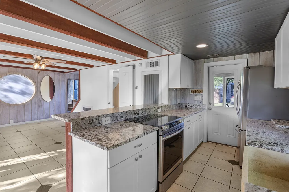 118 Topspin Circle Spicewood, TX 78669