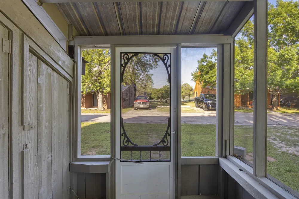118 Topspin Circle Spicewood, TX 78669