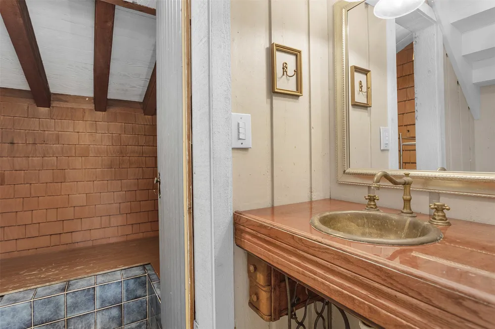 118 Topspin Circle Spicewood, TX 78669