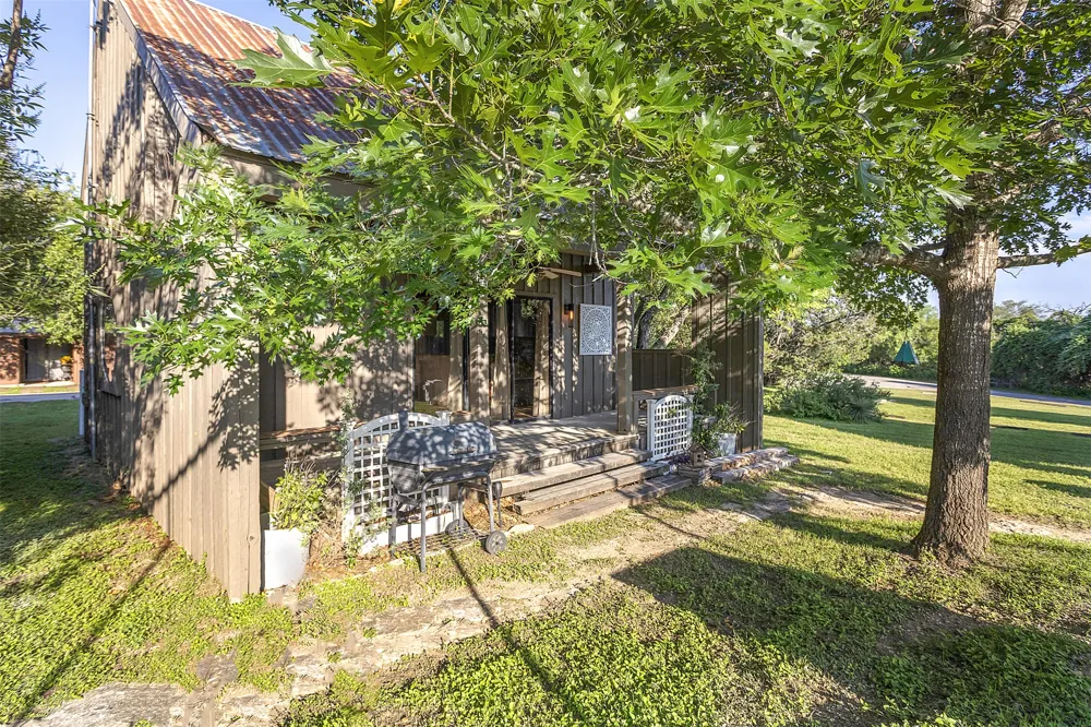 118 Topspin Circle Spicewood, TX 78669