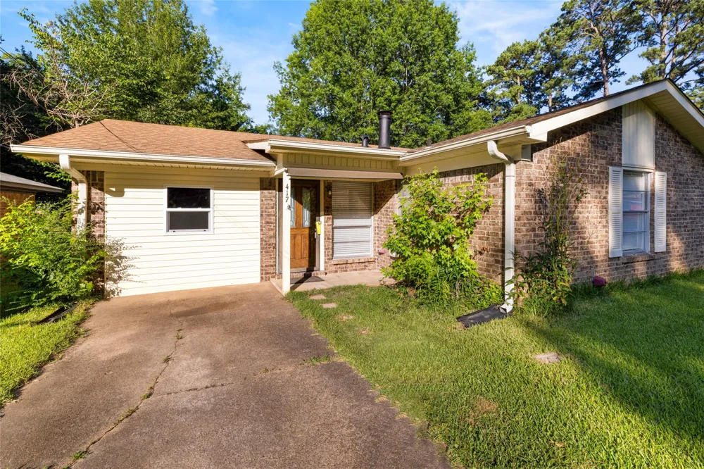 417 Carroll Avenue Wake Village, TX 75501