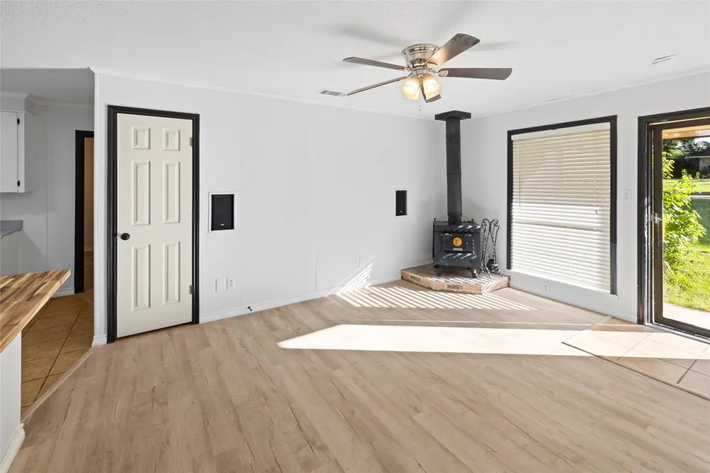 417 Carroll Avenue Wake Village, TX 75501