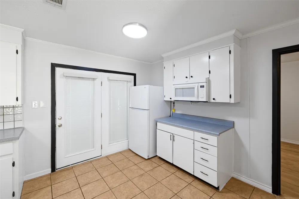417 Carroll Avenue Wake Village, TX 75501