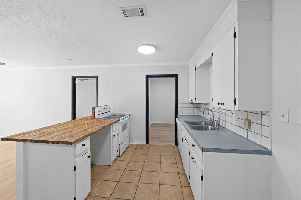 417 Carroll Avenue Wake Village, TX 75501