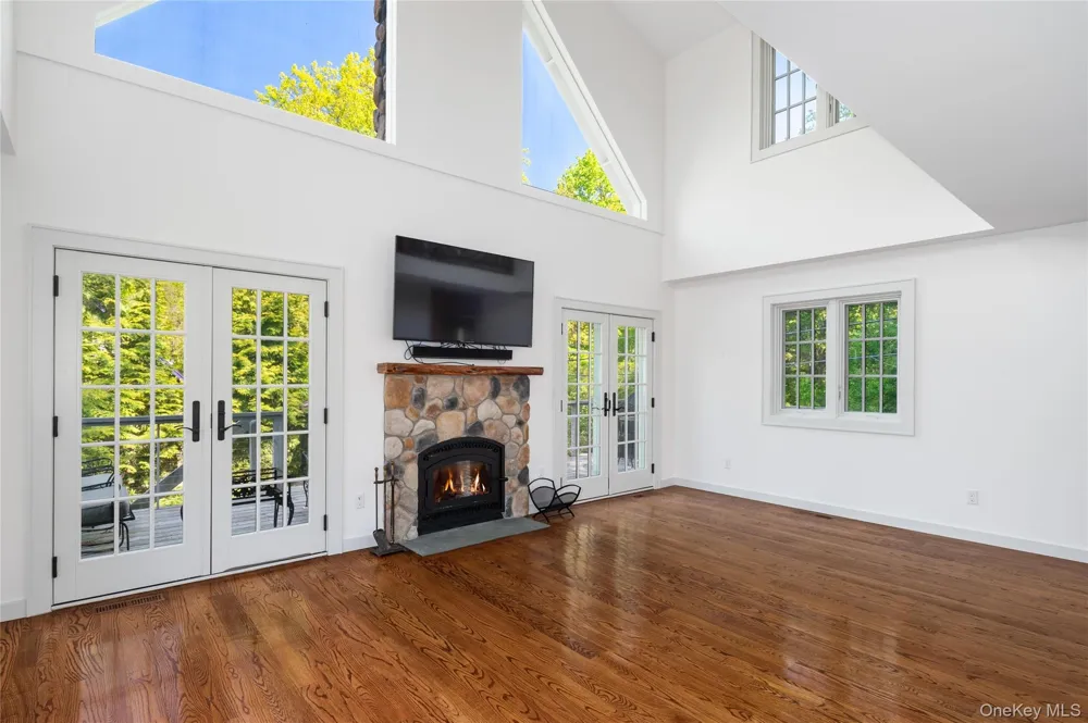 53 Cove Road South Salem, NY 10590
