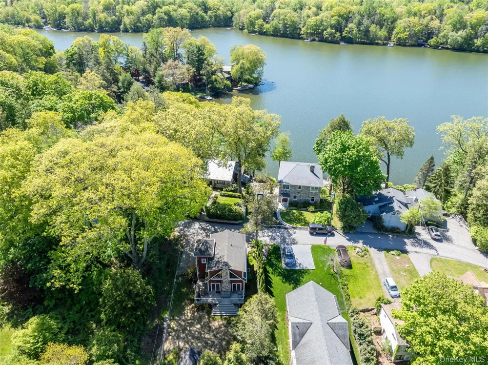53 Cove Road South Salem, NY 10590