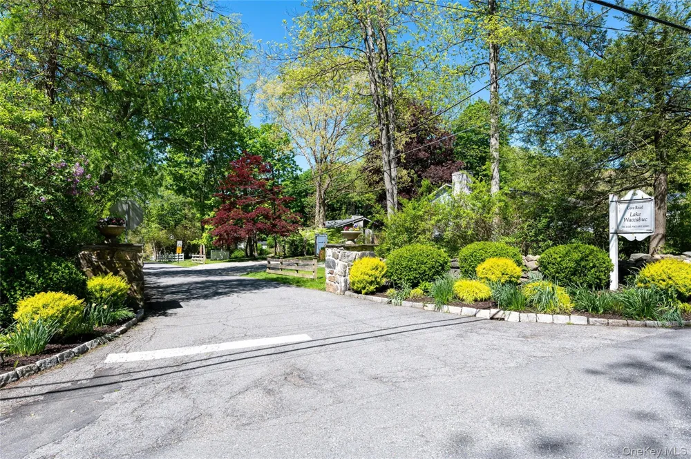 53 Cove Road South Salem, NY 10590