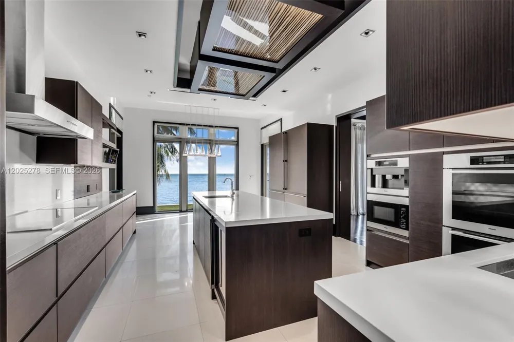 760 S Mashta Dr Key Biscayne, FL 33149