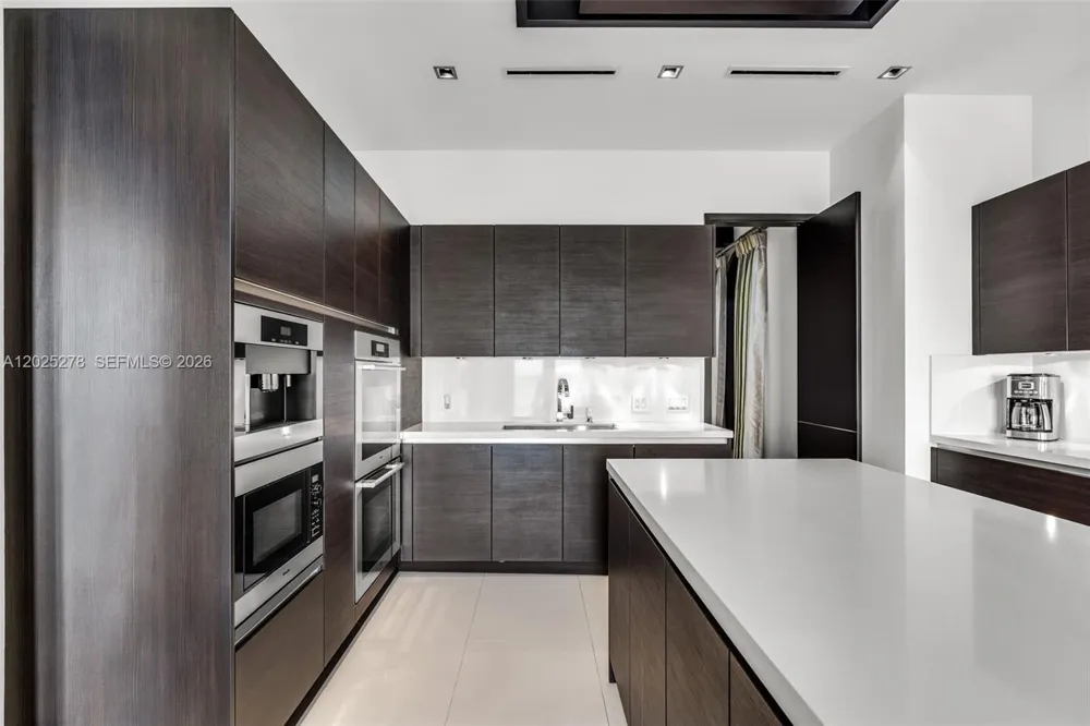 760 S Mashta Dr Key Biscayne, FL 33149