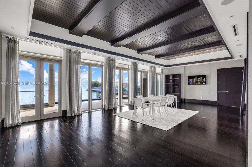 760 S Mashta Dr Key Biscayne, FL 33149