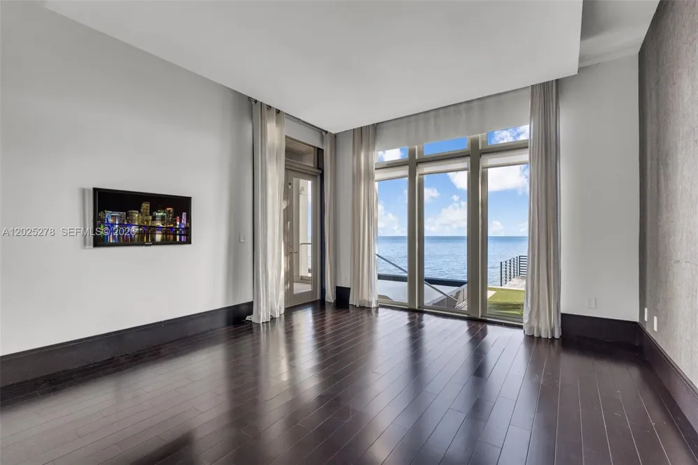 760 S Mashta Dr Key Biscayne, FL 33149