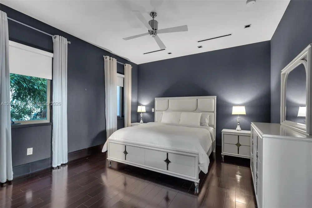 760 S Mashta Dr Key Biscayne, FL 33149