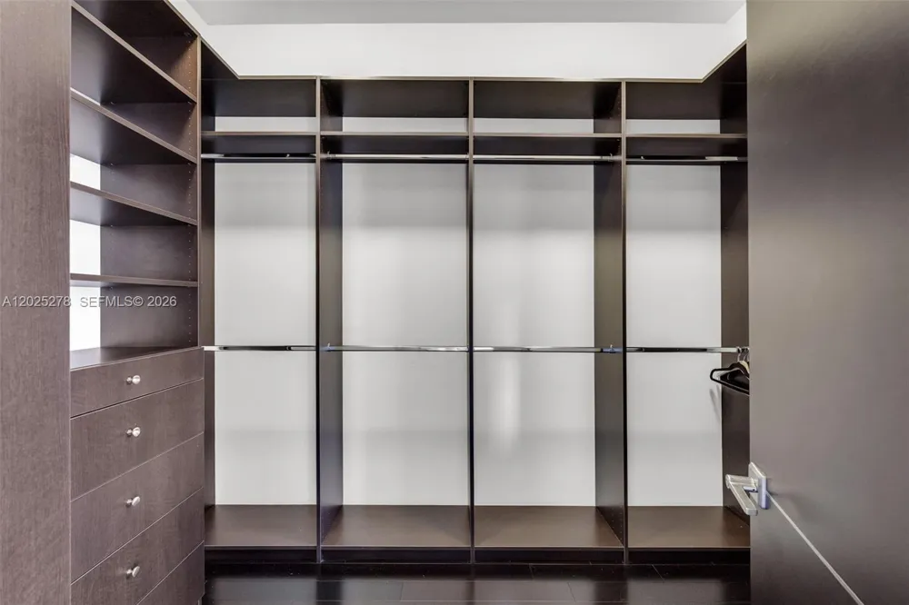 760 S Mashta Dr Key Biscayne, FL 33149