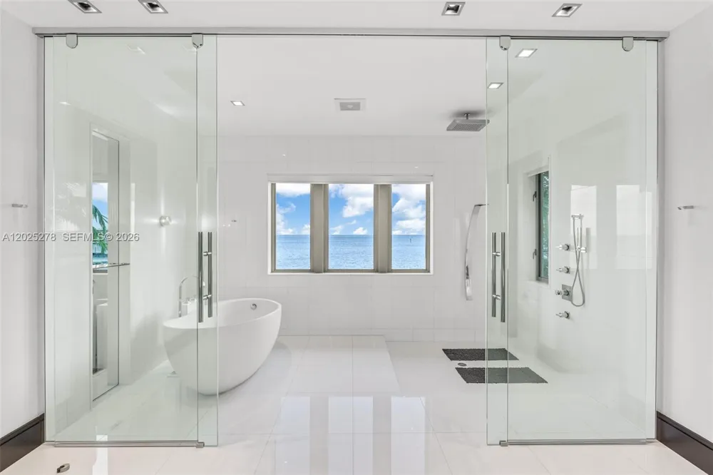 760 S Mashta Dr Key Biscayne, FL 33149