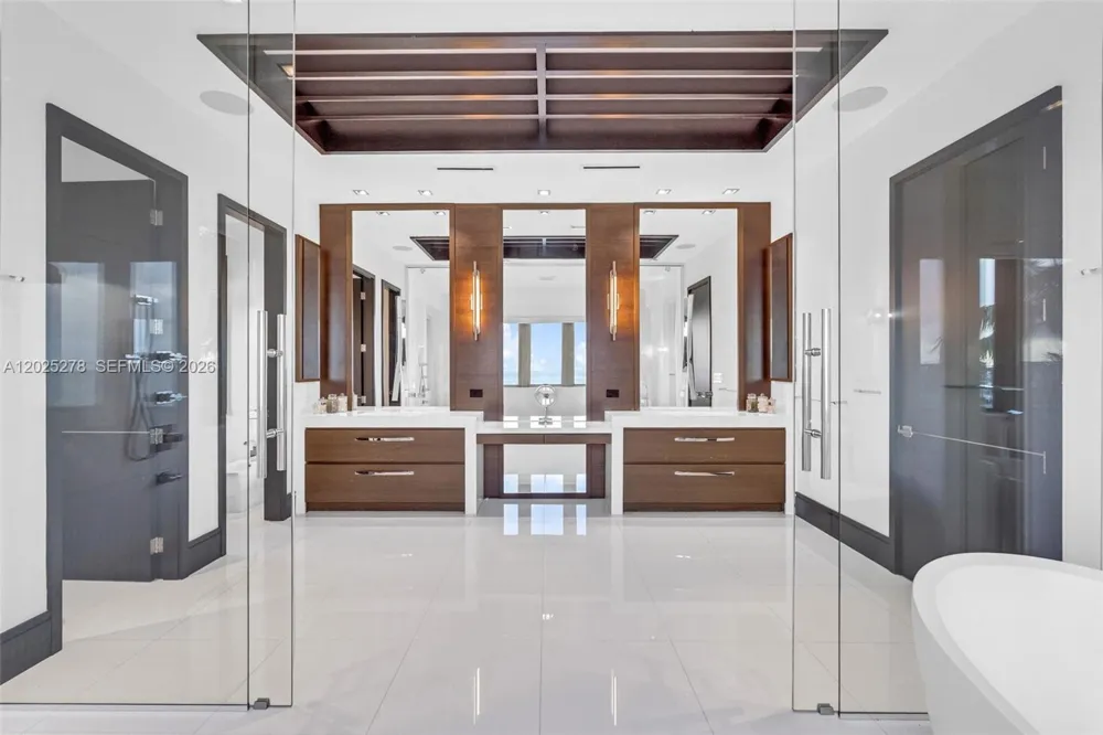 760 S Mashta Dr Key Biscayne, FL 33149