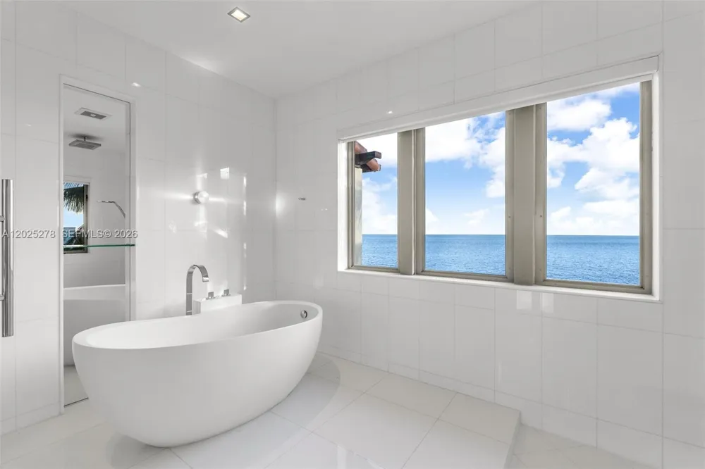760 S Mashta Dr Key Biscayne, FL 33149