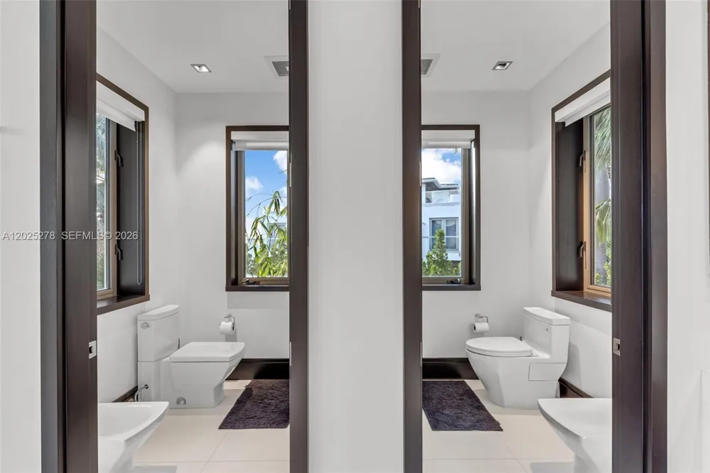 760 S Mashta Dr Key Biscayne, FL 33149