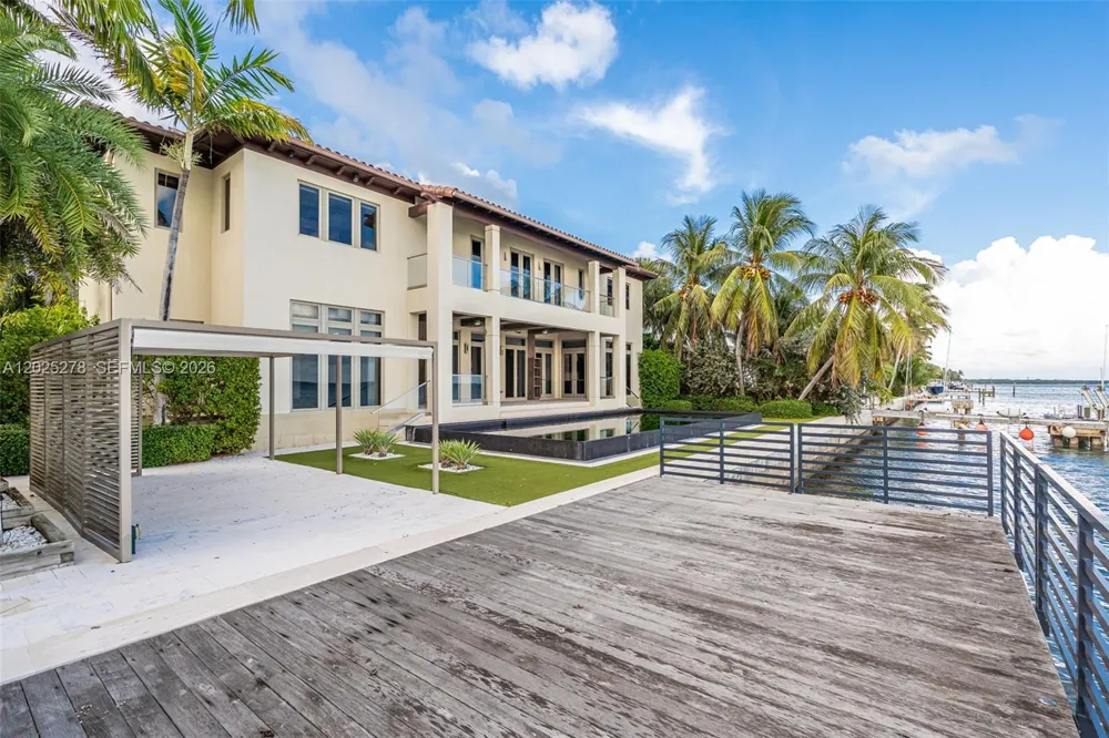 760 S Mashta Dr Key Biscayne, FL 33149