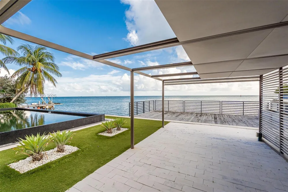760 S Mashta Dr Key Biscayne, FL 33149