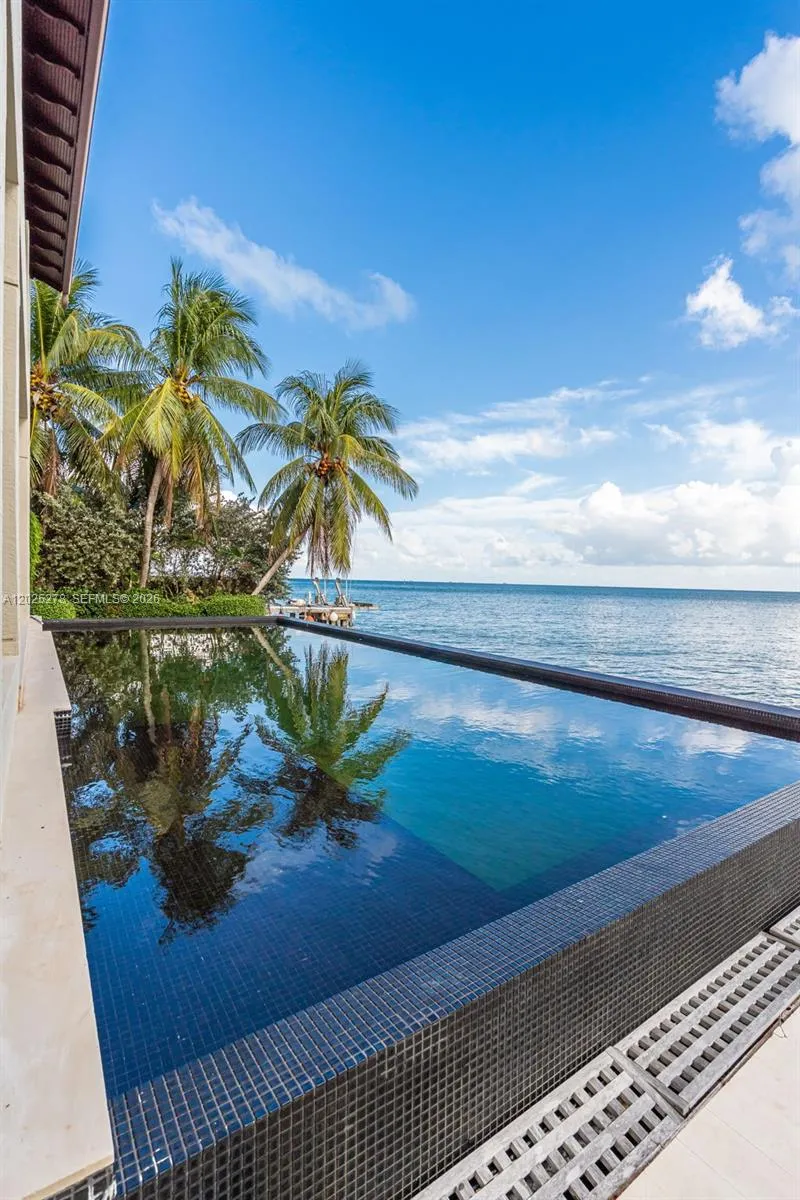 760 S Mashta Dr Key Biscayne, FL 33149
