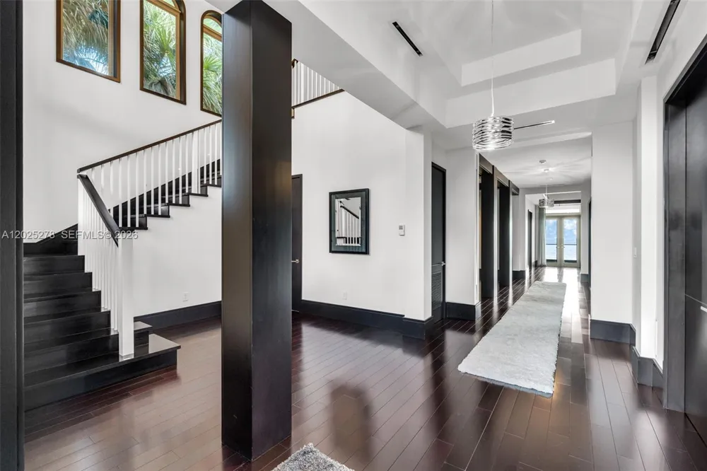 760 S Mashta Dr Key Biscayne, FL 33149