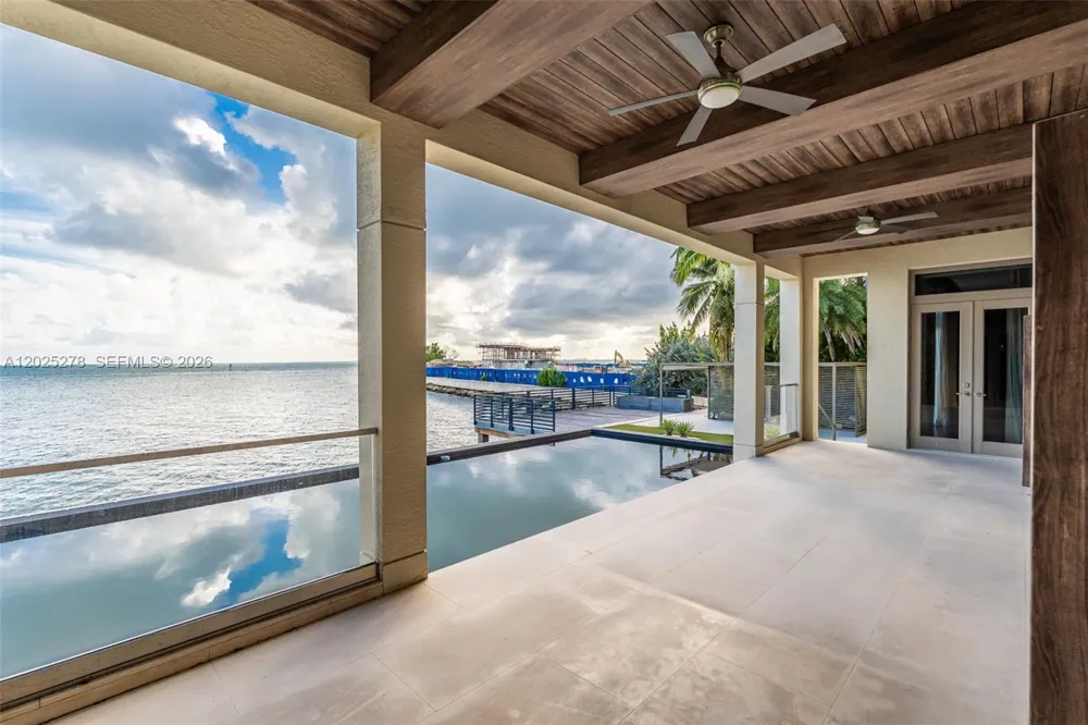 760 S Mashta Dr Key Biscayne, FL 33149