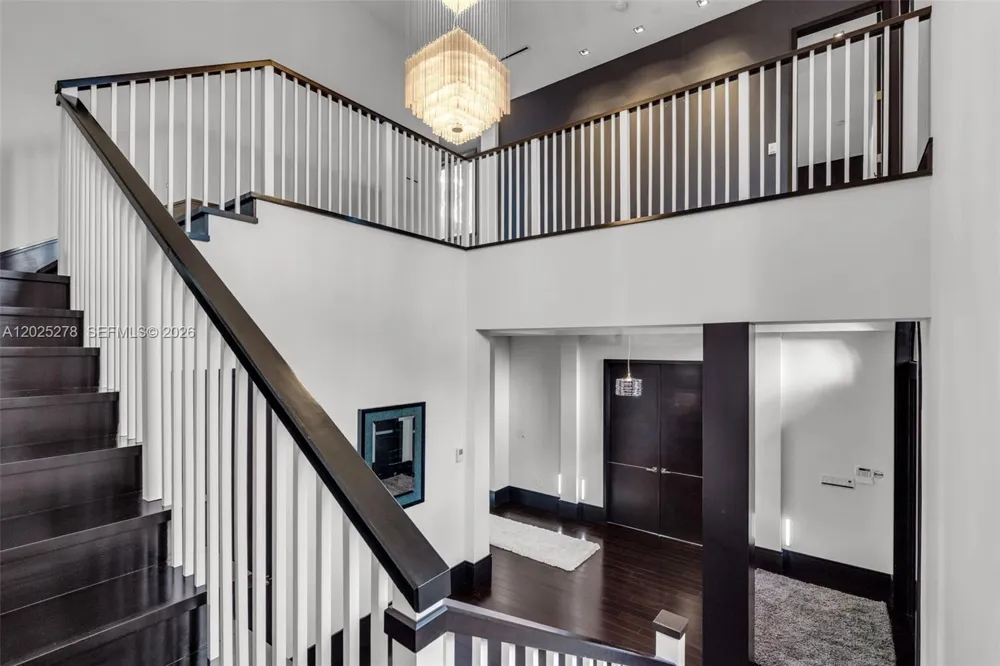 760 S Mashta Dr Key Biscayne, FL 33149