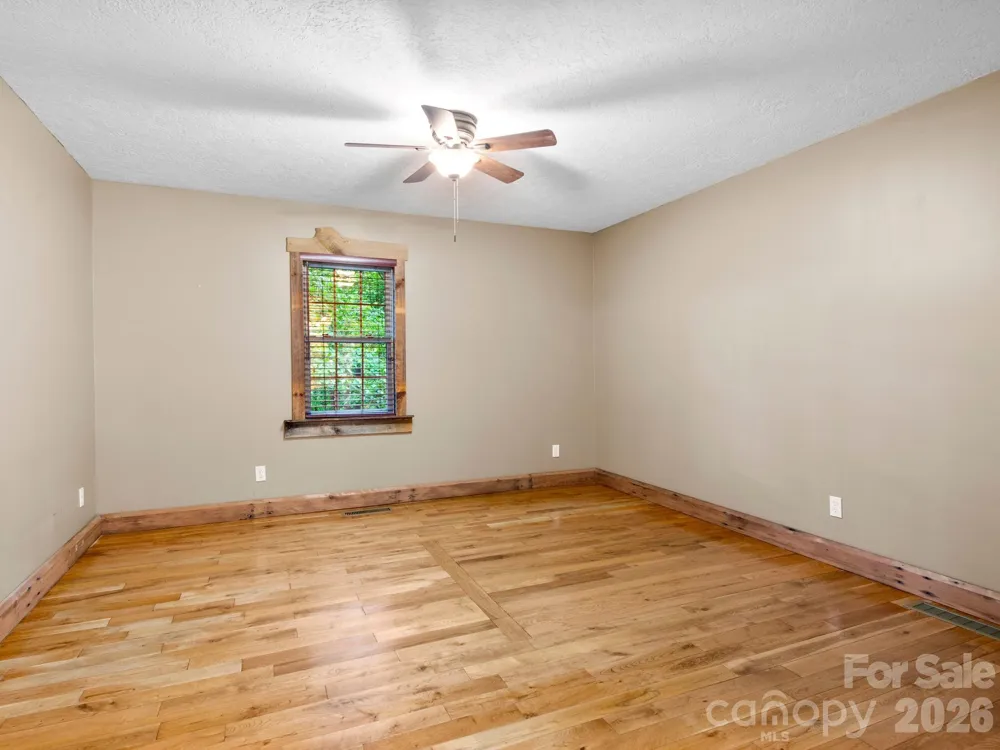 37 Leatherwood Drive #9 Candler, NC 28715