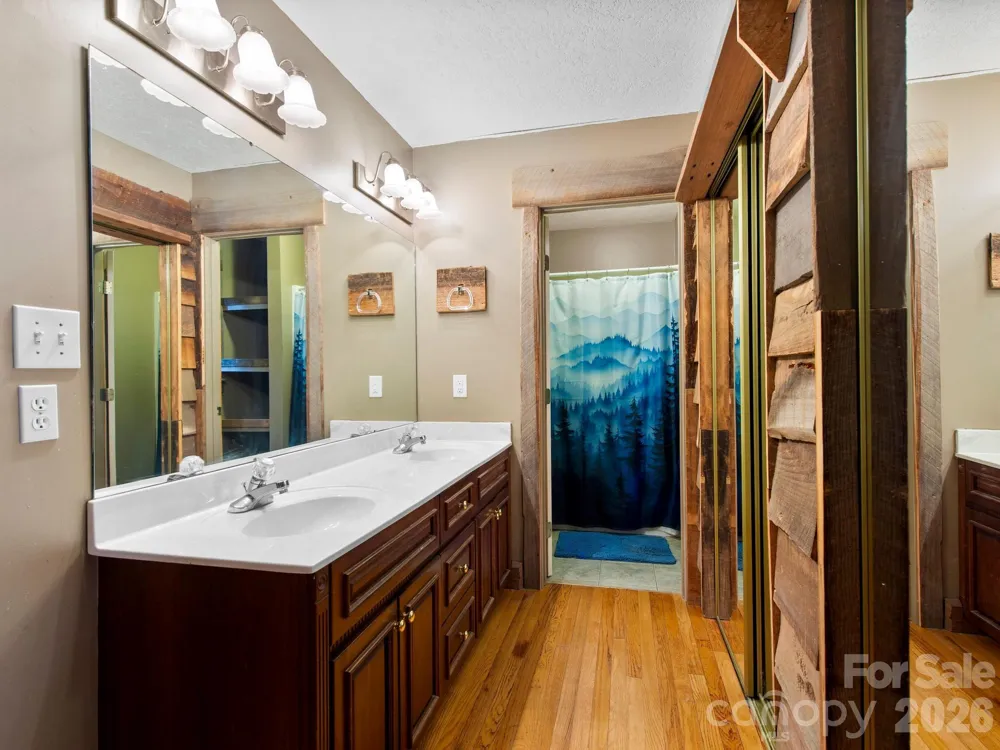 37 Leatherwood Drive #9 Candler, NC 28715