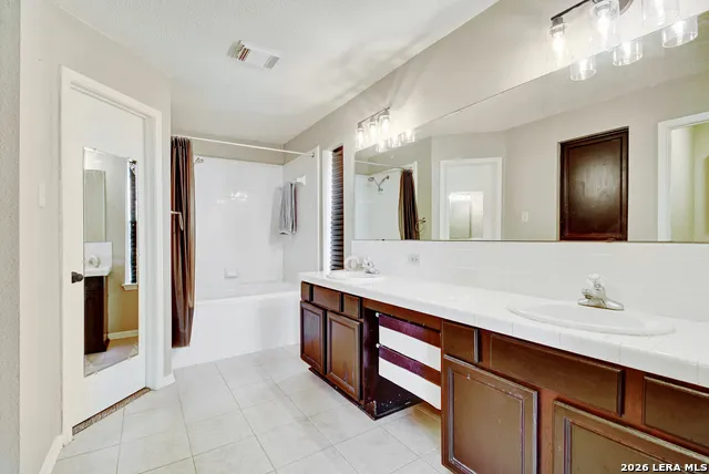 576 Aspen Fischer, TX 78623