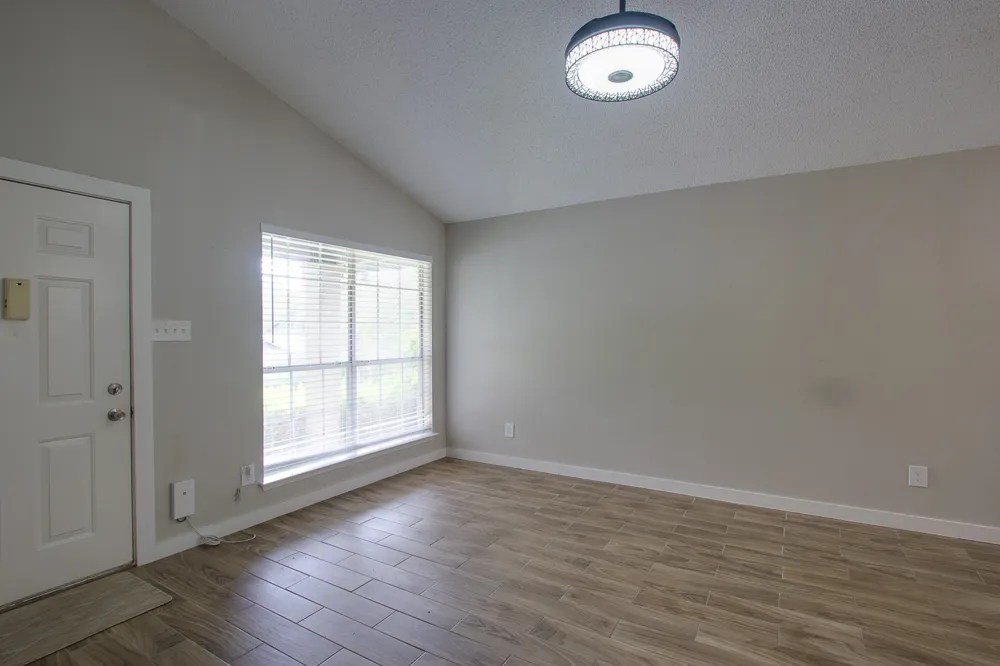 1015 E Yager Lane #125 Austin, TX 78753