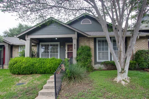1015 E Yager Lane #125