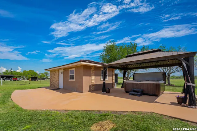 165 Pr 8250 Kenedy, TX 78151
