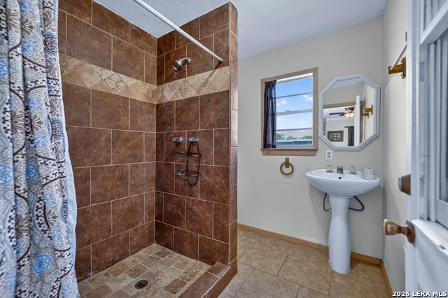 165 Pr 8250 Kenedy, TX 78151