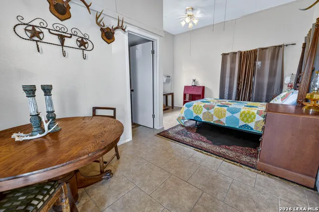 165 Pr 8250 Kenedy, TX 78151