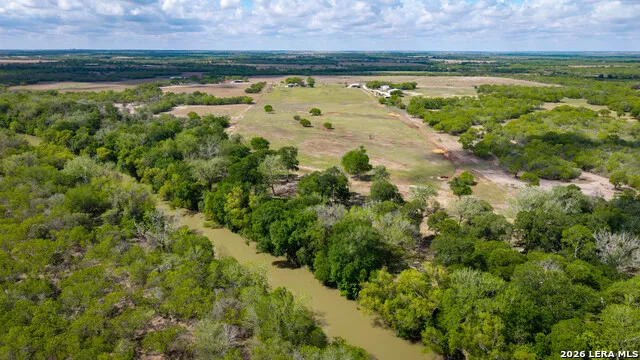 165 Pr 8250 Kenedy, TX 78151