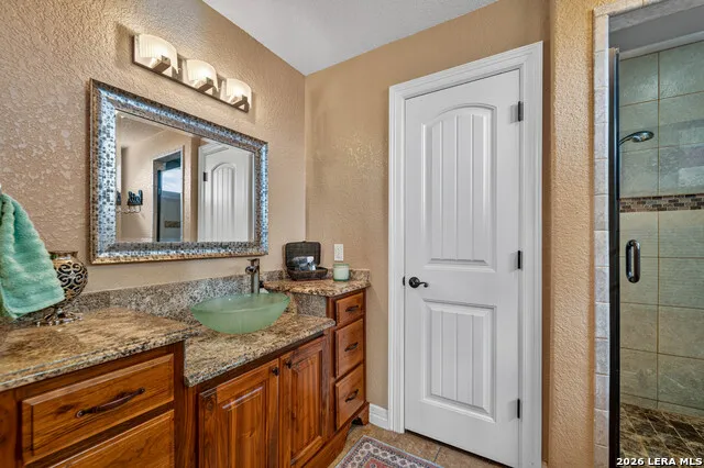 165 Pr 8250 Kenedy, TX 78151