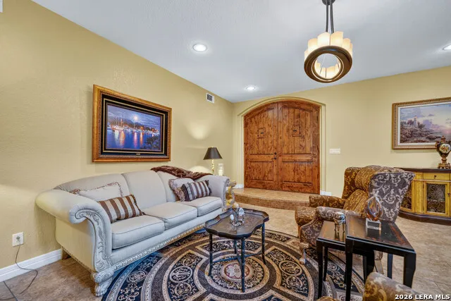 165 Pr 8250 Kenedy, TX 78151