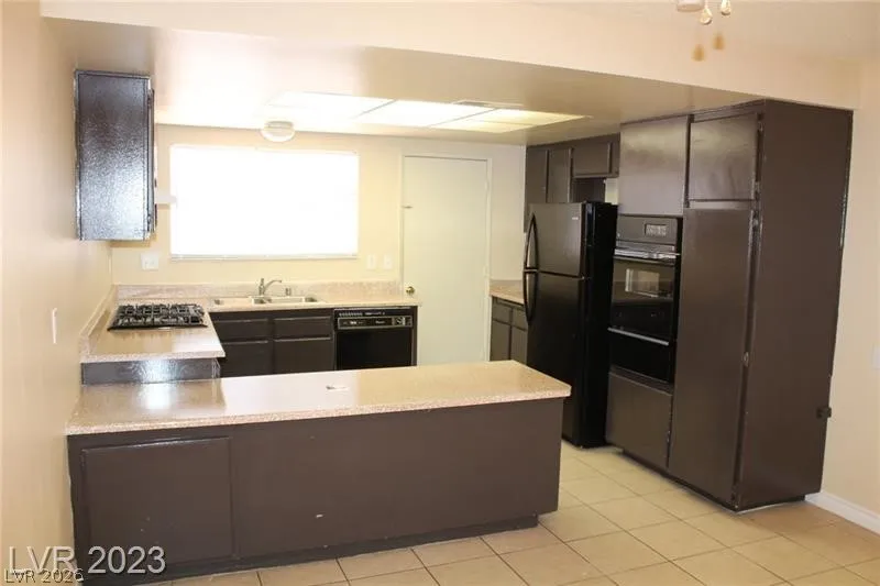 2894 Karen Avenue Las Vegas, NV 89121