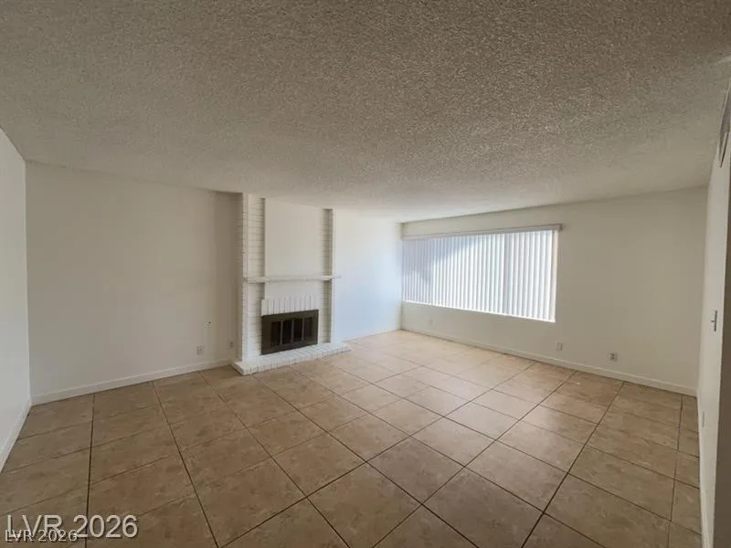 2894 Karen Avenue Las Vegas, NV 89121