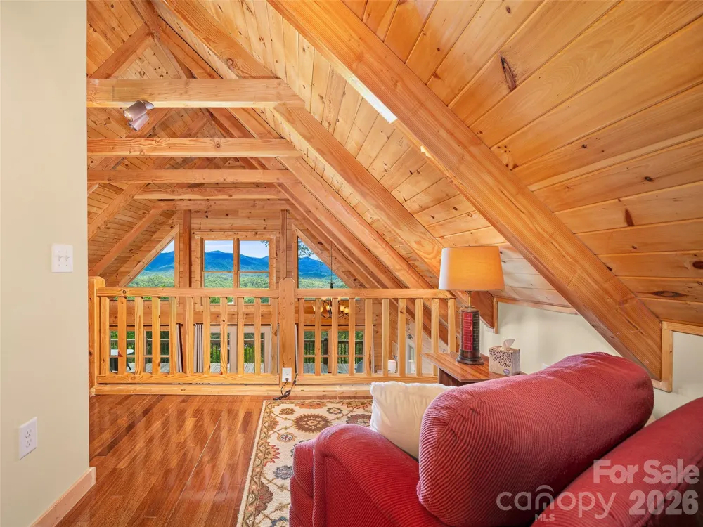 483 Birdie Lane Bakersville, NC 28705