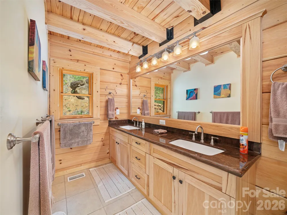 483 Birdie Lane Bakersville, NC 28705