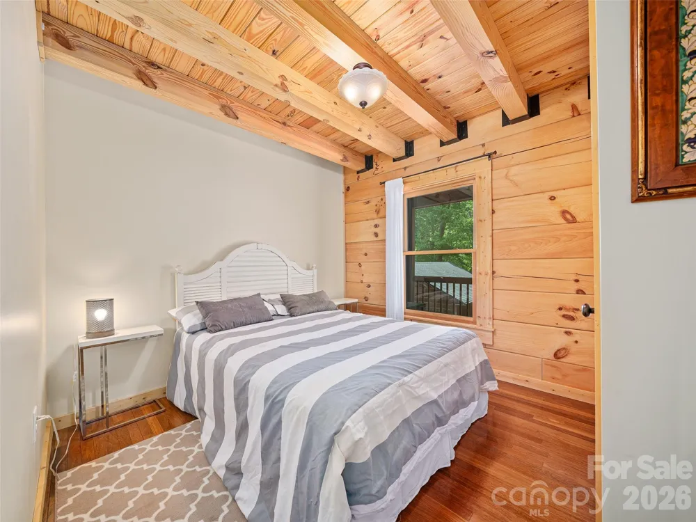 483 Birdie Lane Bakersville, NC 28705