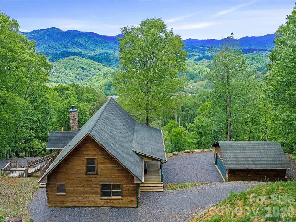 483 Birdie Lane Bakersville, NC 28705