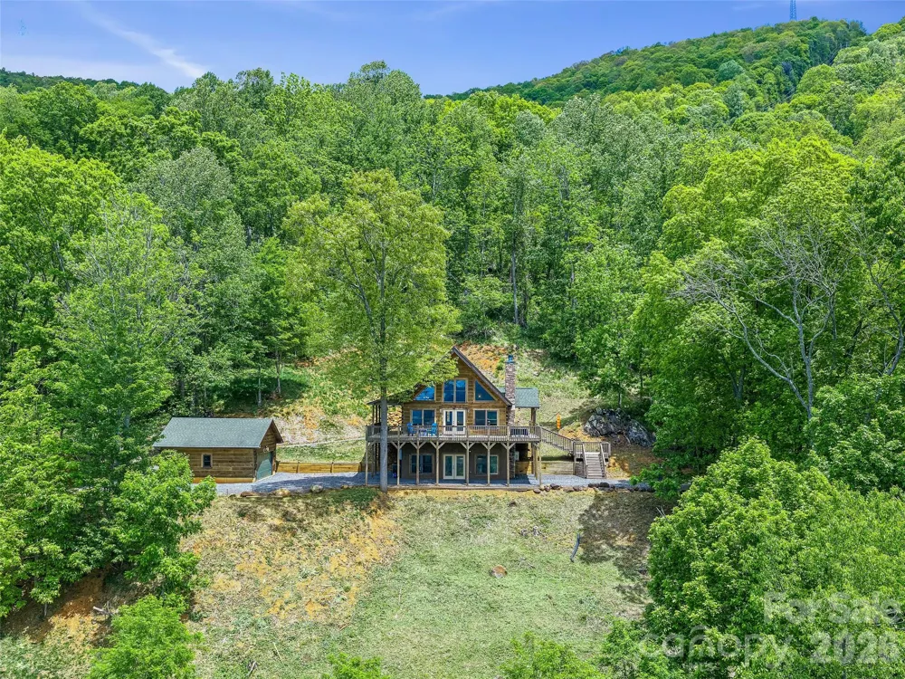 483 Birdie Lane Bakersville, NC 28705