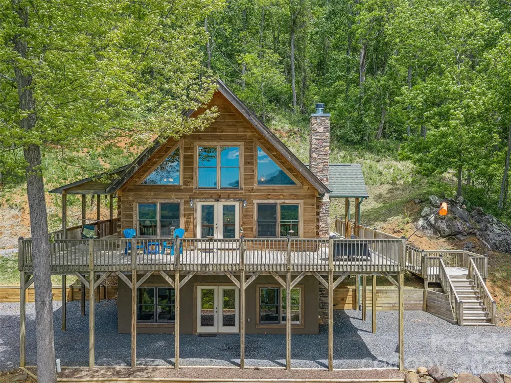 483 Birdie Lane Bakersville, NC 28705
