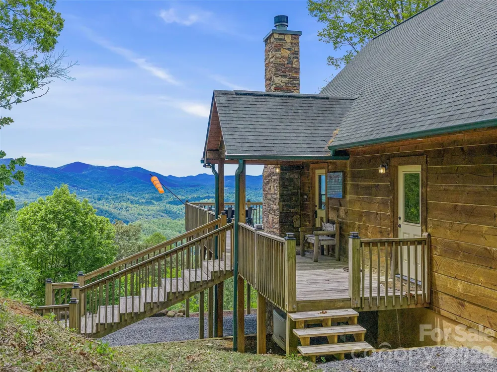 483 Birdie Lane Bakersville, NC 28705