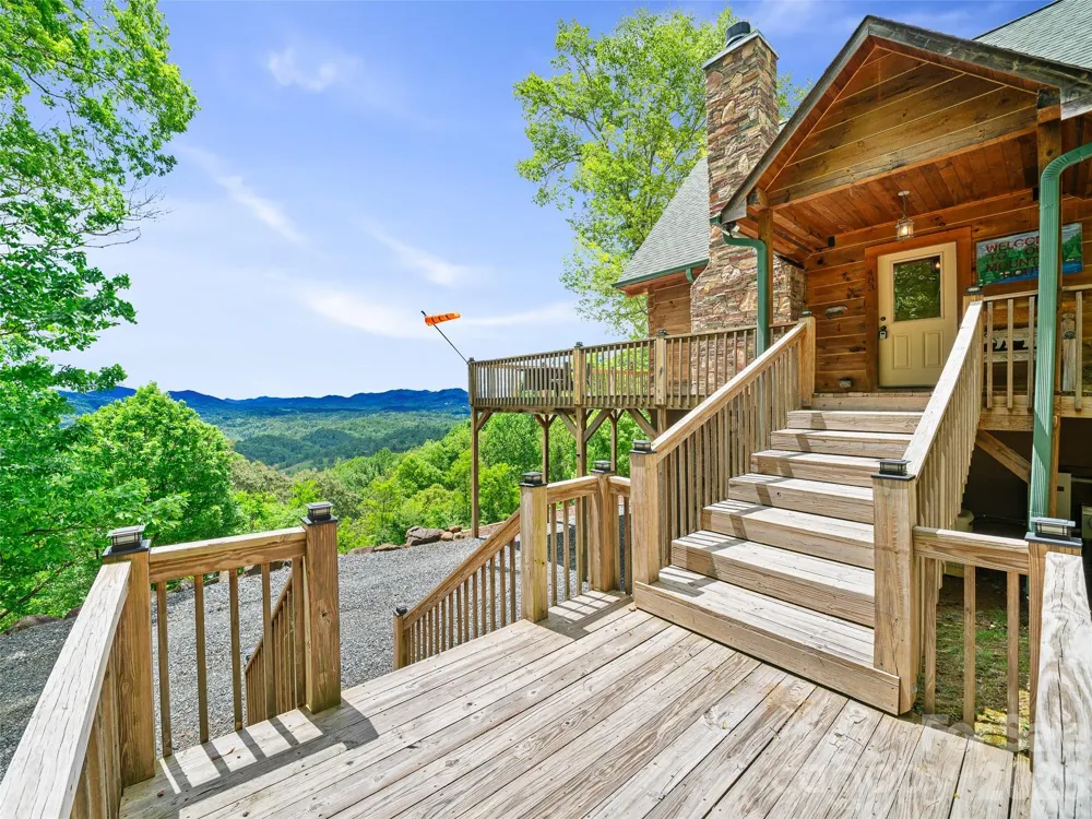 483 Birdie Lane Bakersville, NC 28705