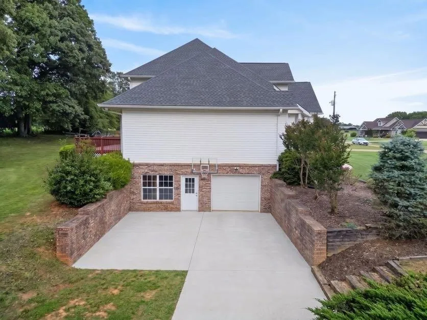 15 Fast Lane Ranburne, AL 36273