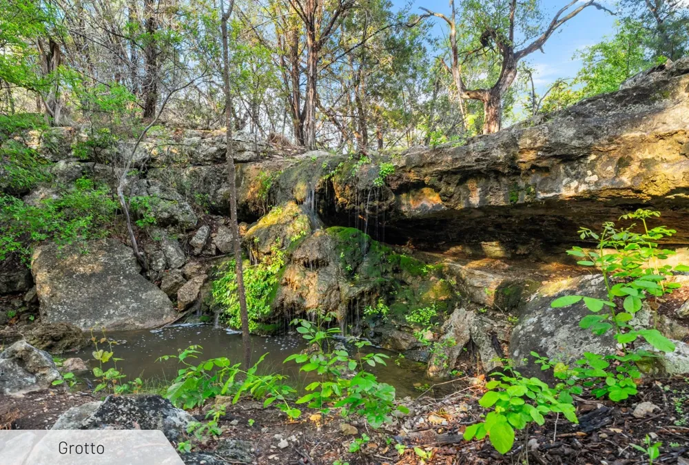 525 Soda Creek Road Spicewood, TX 78669